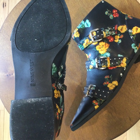 Seraphim Pointy Toe Floral Booties - Picture 7 of 8